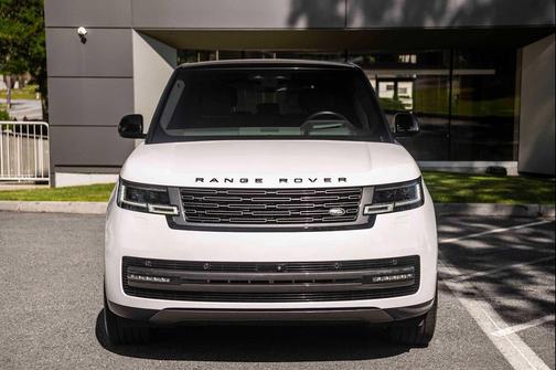 2024 Land Rover Range Rover P530 SE