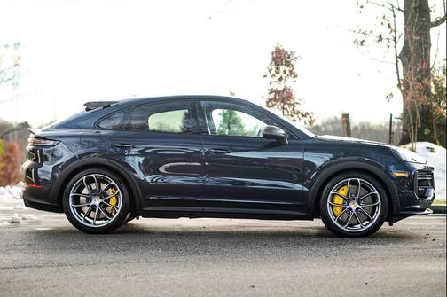 2024 Porsche Cayenne Turbo GT