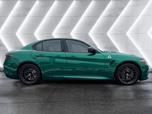 2024 Alfa Romeo Giulia Quadrifoglio
