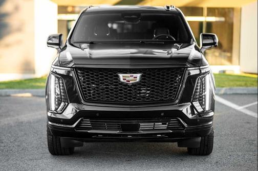 2025 Cadillac Escalade ESV Sport