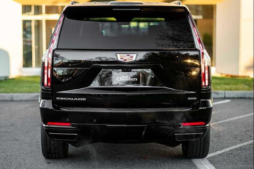 2025 Cadillac Escalade ESV Sport