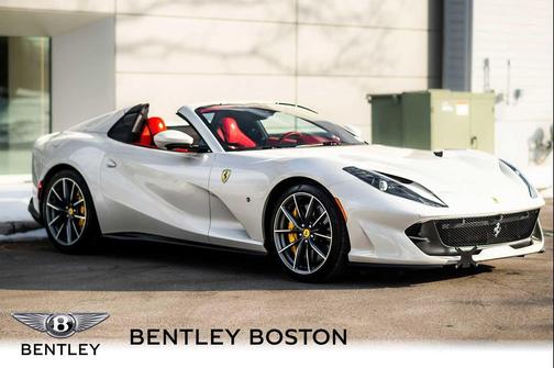 2021 Ferrari 812 GTS 