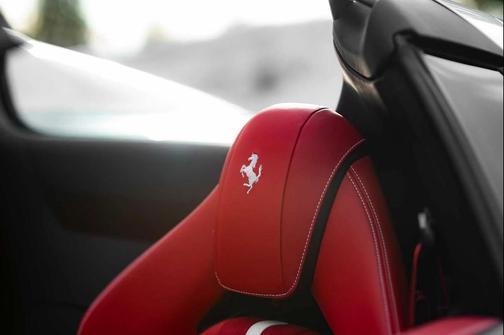 2021 Ferrari 812 GTS 