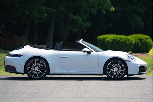 2025 Porsche 911 Carrera