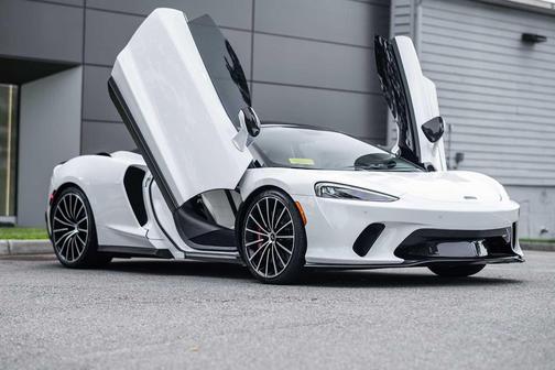 2022 McLaren GT Coupe