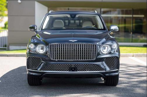 2025 Bentley Bentayga V8
