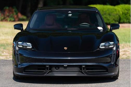 2022 Porsche Taycan Turbo S