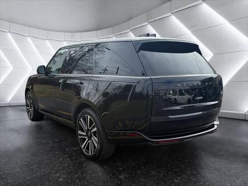 2023 Land Rover Range Rover P530 SE
