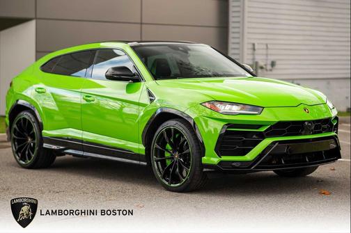 2021 Lamborghini Urus Pearl Capsule