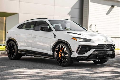 2024 Lamborghini Urus S