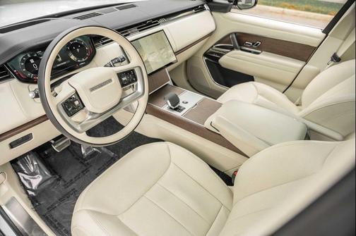 White 2024 Land Rover Range Rover P400 SE