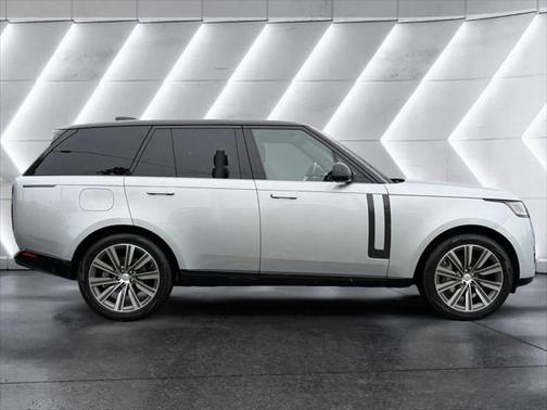 2023 Land Rover Range Rover P400 SE