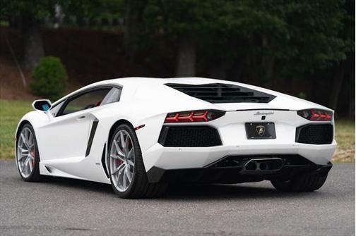 2015 Lamborghini Aventador LP700-4