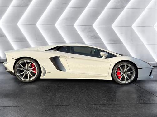 2015 Lamborghini Aventador LP700-4