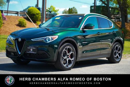 Photo 1 of 32 of 2019 Alfa Romeo Stelvio Ti Lusso