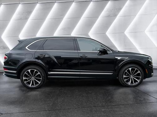 2023 Bentley Bentayga V8