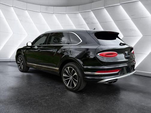 2023 Bentley Bentayga V8
