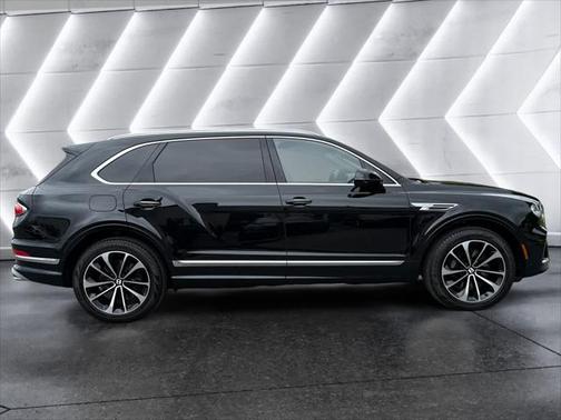 2023 Bentley Bentayga V8