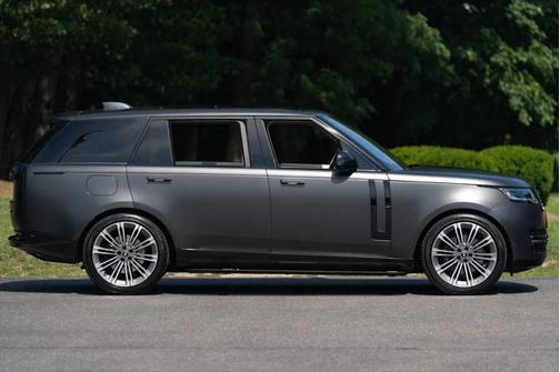 2023 Land Rover Range Rover P530 SE