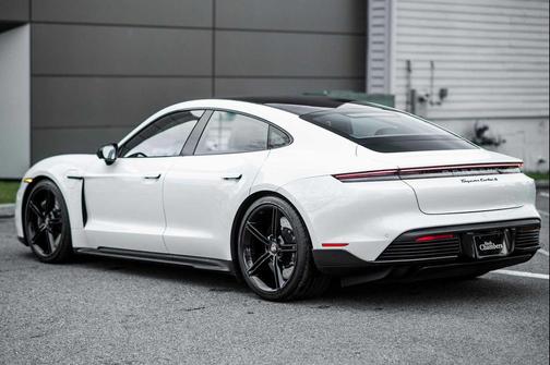 2021 Porsche Taycan Turbo S