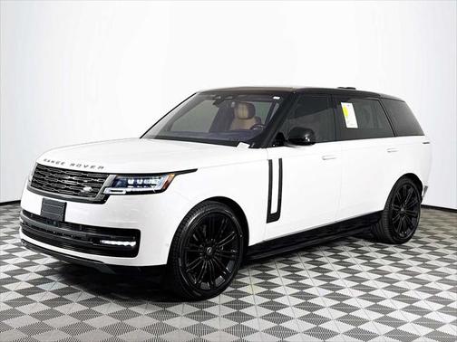 2023 Land Rover Range Rover P530 SE