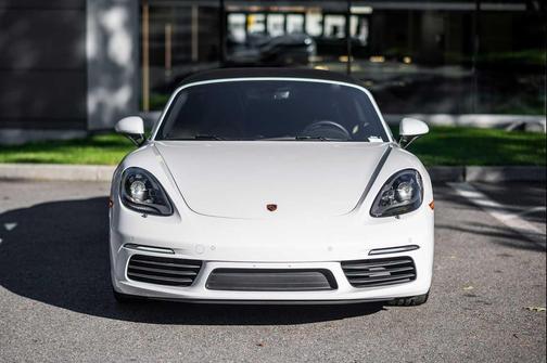 2023 Porsche 718 Boxster