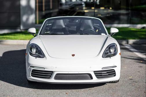 2023 Porsche 718 Boxster