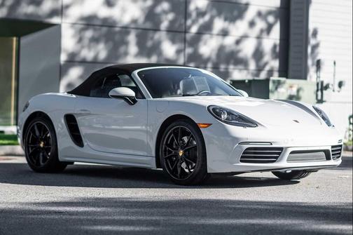 2023 Porsche 718 Boxster