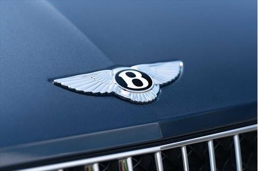 2024 Bentley Bentayga V8