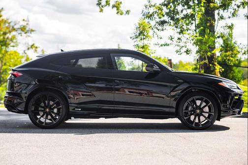 2024 Lamborghini Urus S