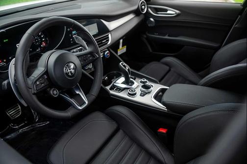 2024 Alfa Romeo Giulia Veloce AWD