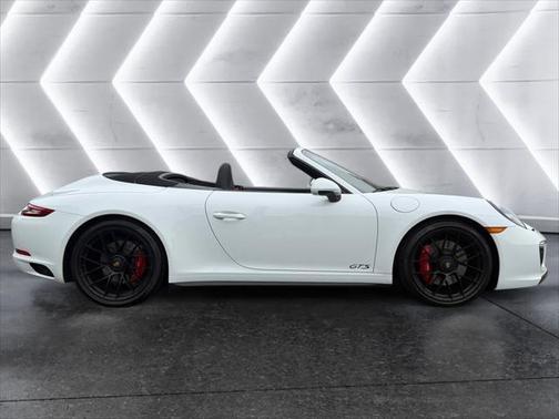 2018 Porsche 911 Carrera 4 GTS