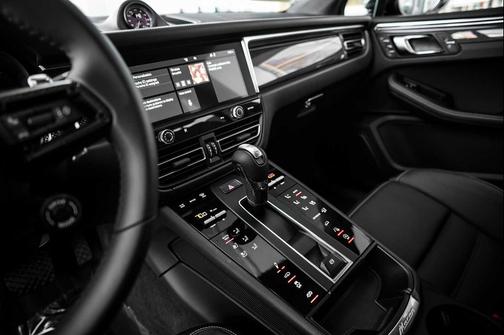 2025 Porsche Macan GTS