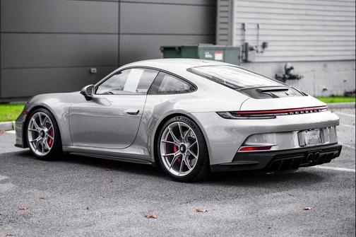 2022 Porsche 911 GT3 w/Touring Package