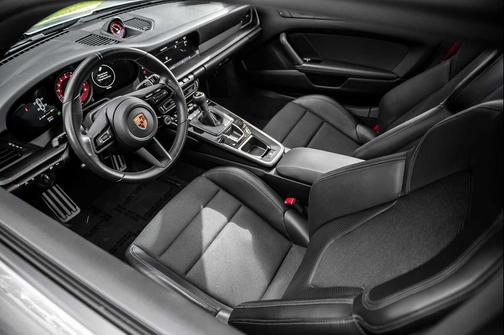 2022 Porsche 911 GT3 w/Touring Package