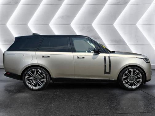 2023 Land Rover Range Rover P530 SE