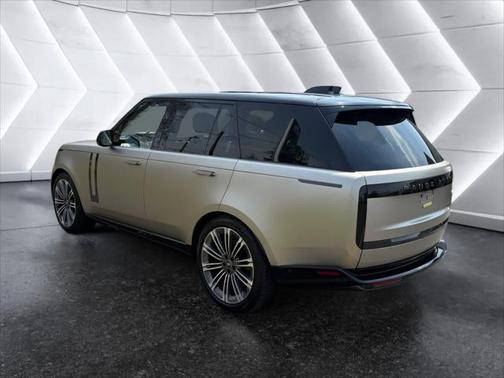 2023 Land Rover Range Rover P530 SE