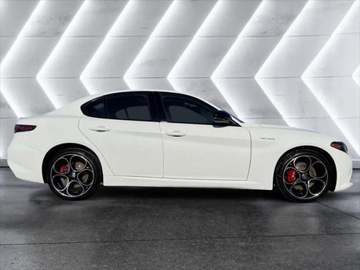 2025 Alfa Romeo Giulia AWD
