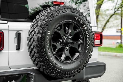 Bright White Clearcoat 2021 Jeep Wrangler Willys