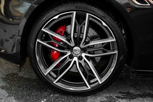 2024 Maserati Quattroporte Modena Ultima Q4