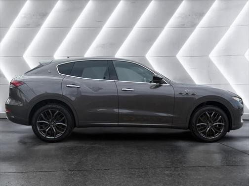 2024 Maserati Levante GT Ultima