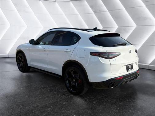 2025 Alfa Romeo Stelvio Sprint AWD