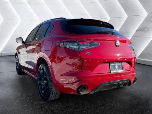 2025 Alfa Romeo Stelvio Ti