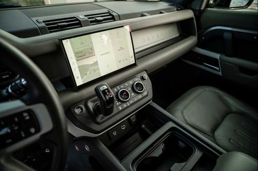 2022 Land Rover Defender 110 XS Edition