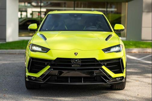 2024 Lamborghini Urus Performante