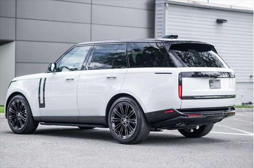 2024 Land Rover Range Rover P530 SE