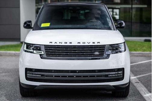 2024 Land Rover Range Rover P530 SE