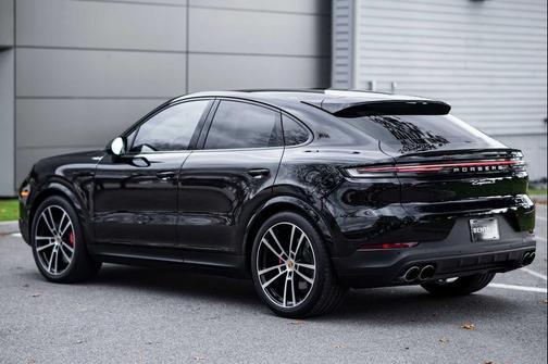 2024 Porsche Cayenne S