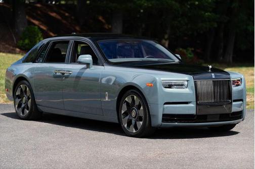 2023 Rolls-Royce Phantom