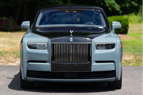 2023 Rolls-Royce Phantom